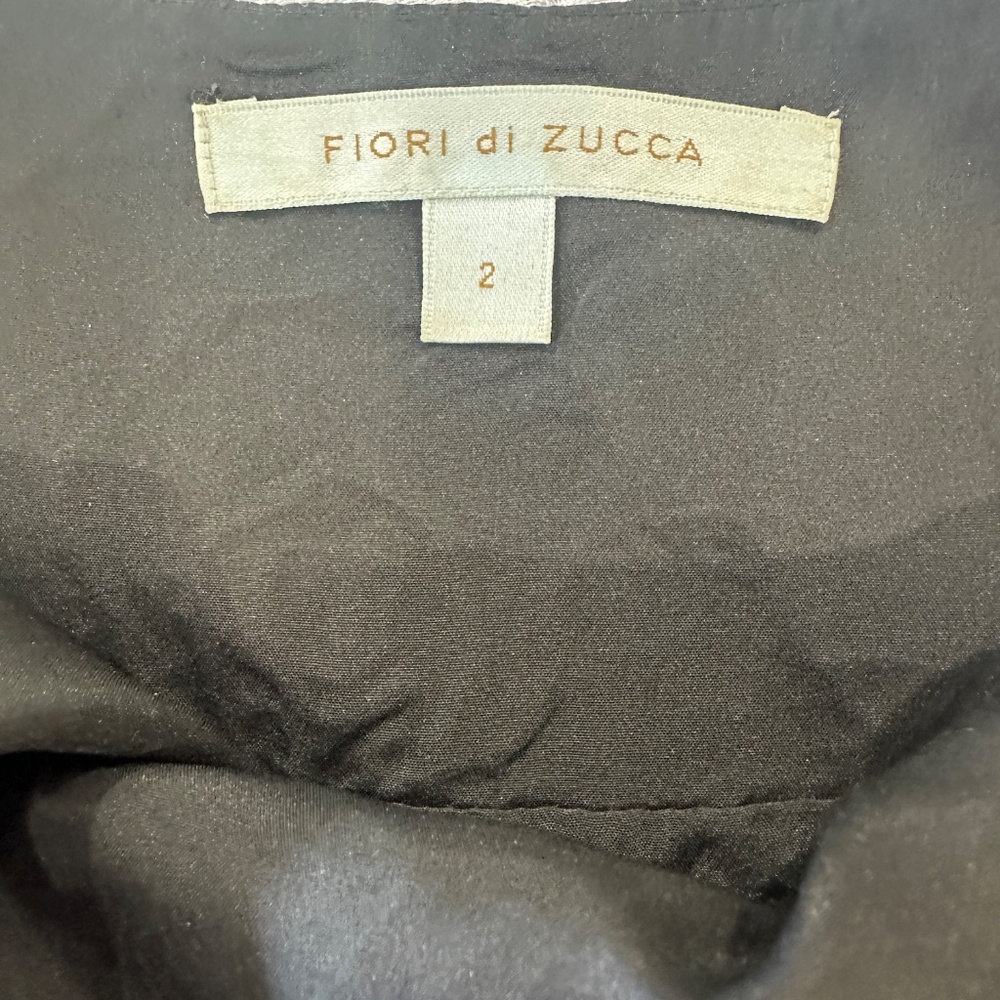 LBD 
Excellent condition 
Size 2 - Picture 6 of 6